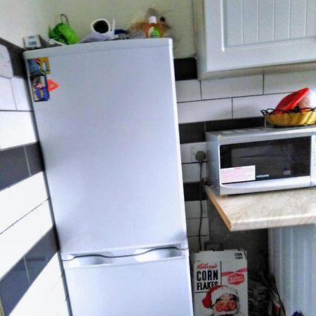 Comfortable Double Bedroom In London Hornchurch Dış mekan fotoğraf